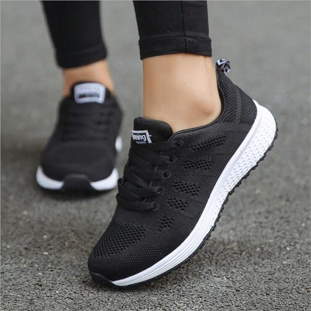 Fast delivery Women casual shoes fashion breathable Walking mesh lace up flat shoes